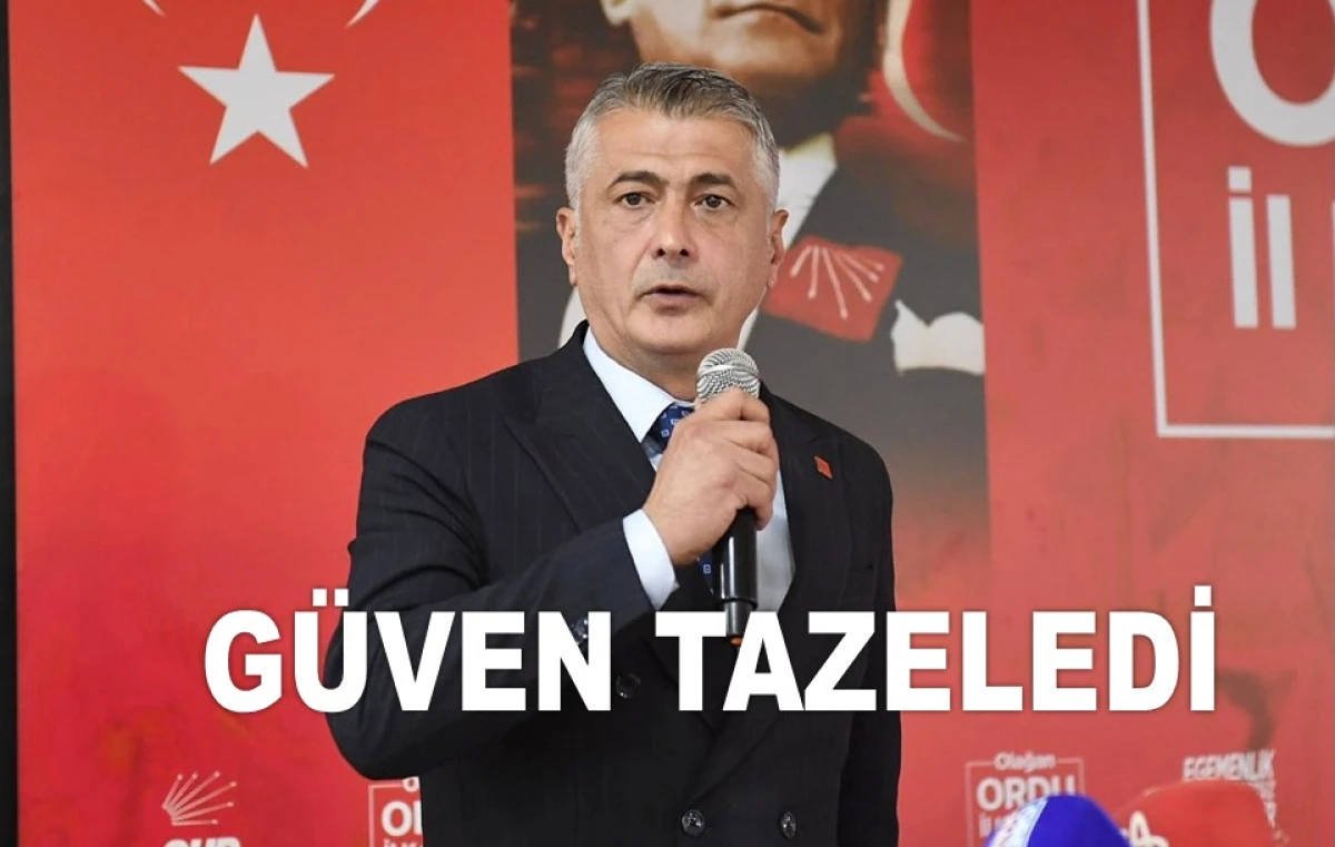 CHP'DE BÜLENT AKPINAR YENİDEN İL BAŞKANI SEÇİLDİ