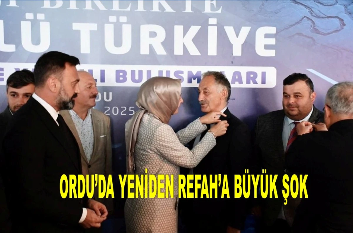 ÜÇ BELEDİYE MECLİS ÜYESİ AK PARTİ'YE KATILDI